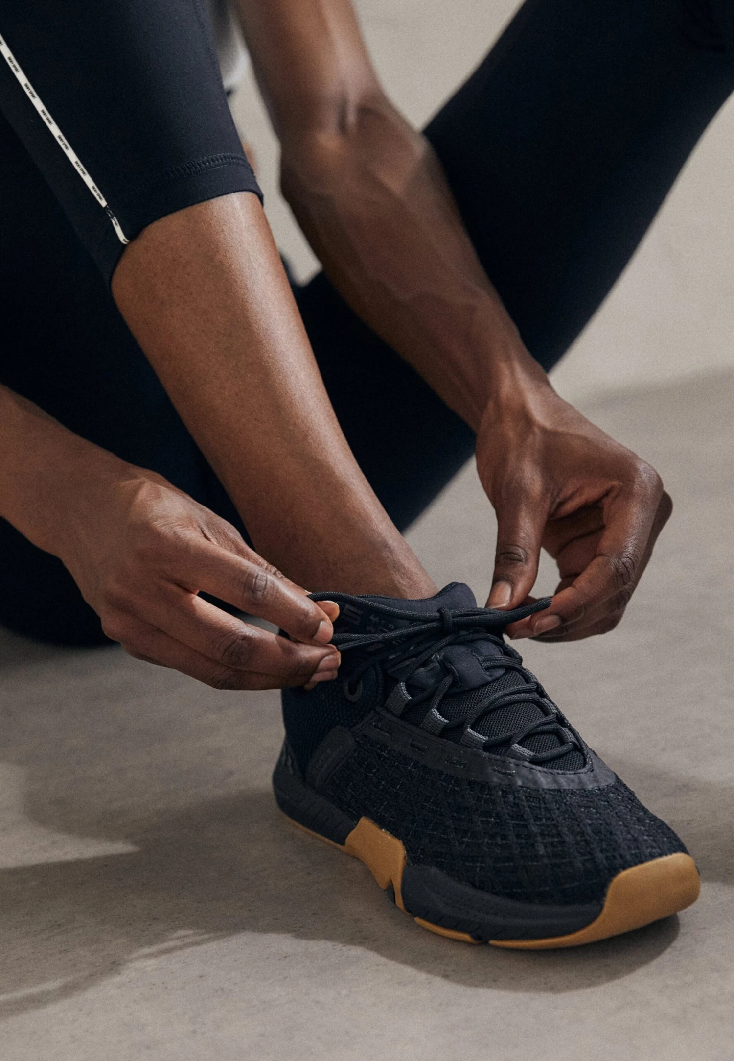 Under Armour Tribase Reign 5 - Training Shoe - Black/Jet Gray - Image 2