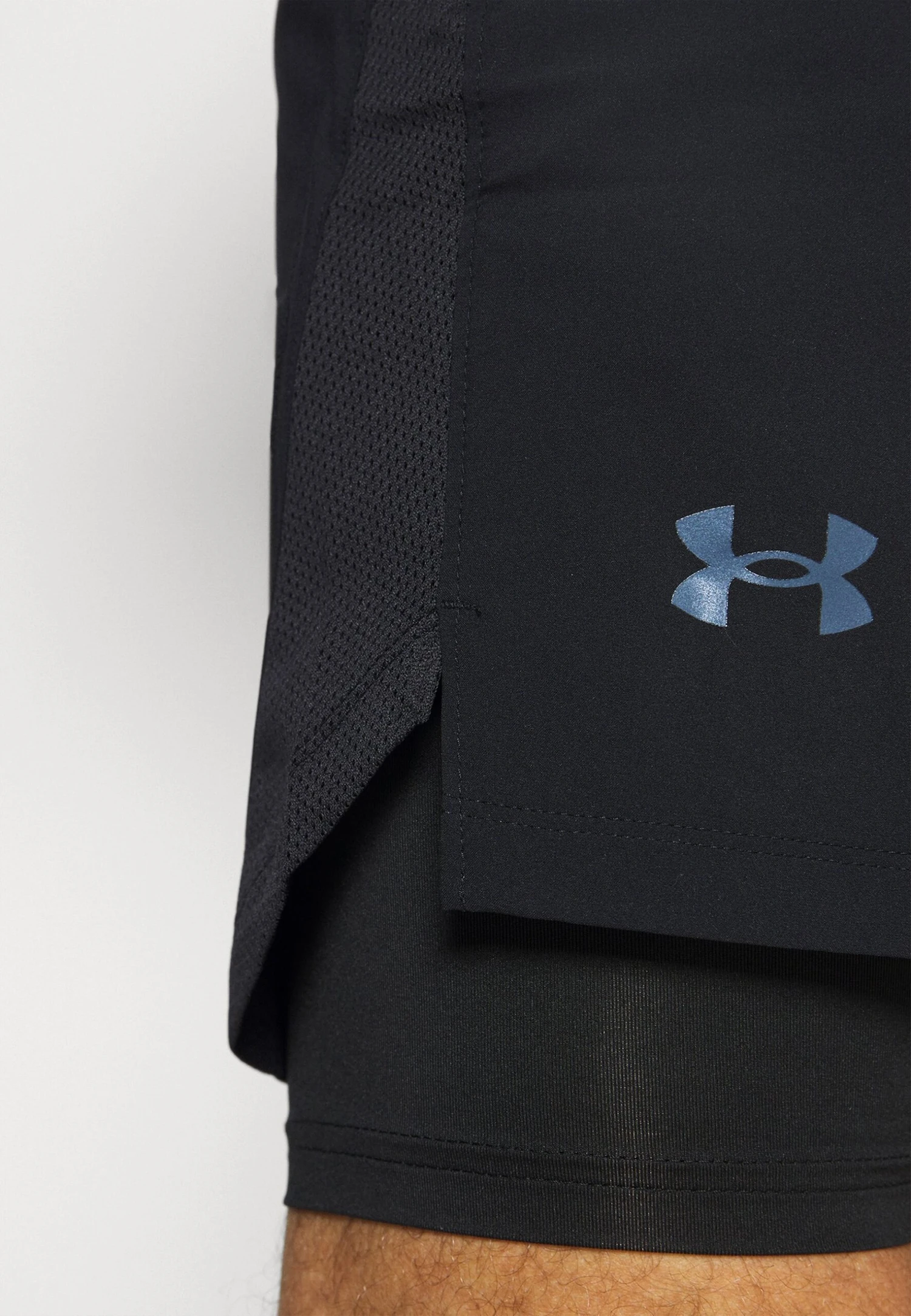 Under Armour Launch Short - Sports Shorts - Black - Image 4