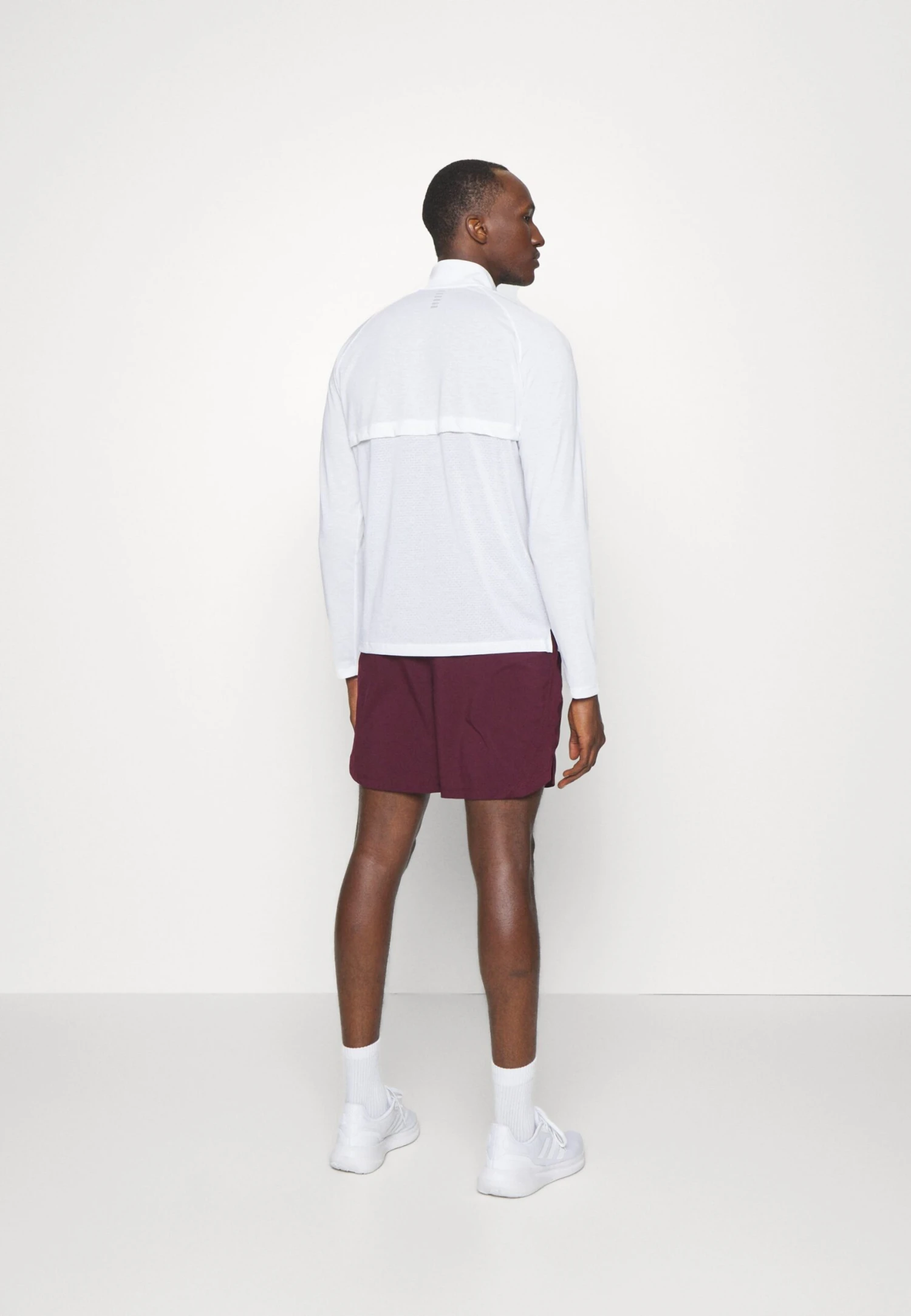Under Armour Launch - Sports Shorts - Dark Maroon - Image 3