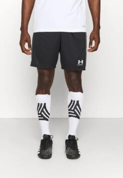 Under Armour Challenger- Sports Shorts - Black/White
