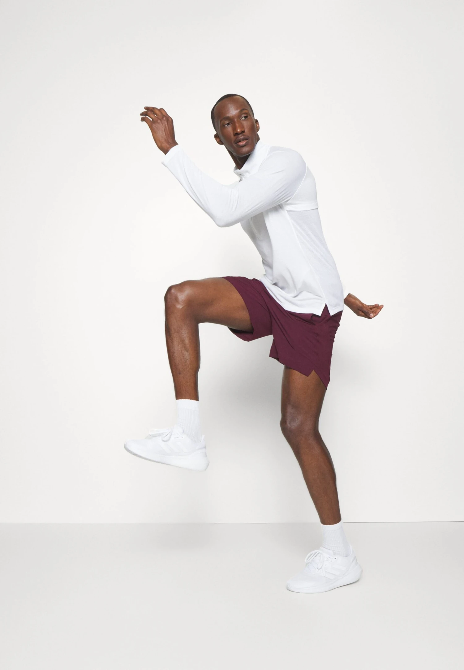 Under Armour Launch - Sports Shorts - Dark Maroon - Image 4